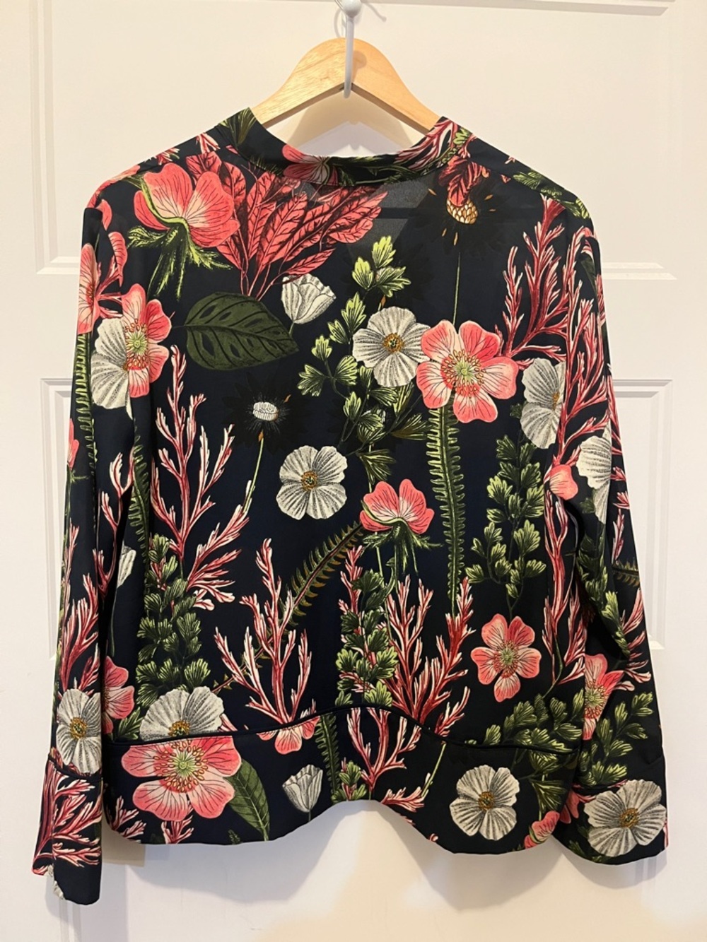 Black Floral Long-Sleeve Blouse - Picture 3 of 5